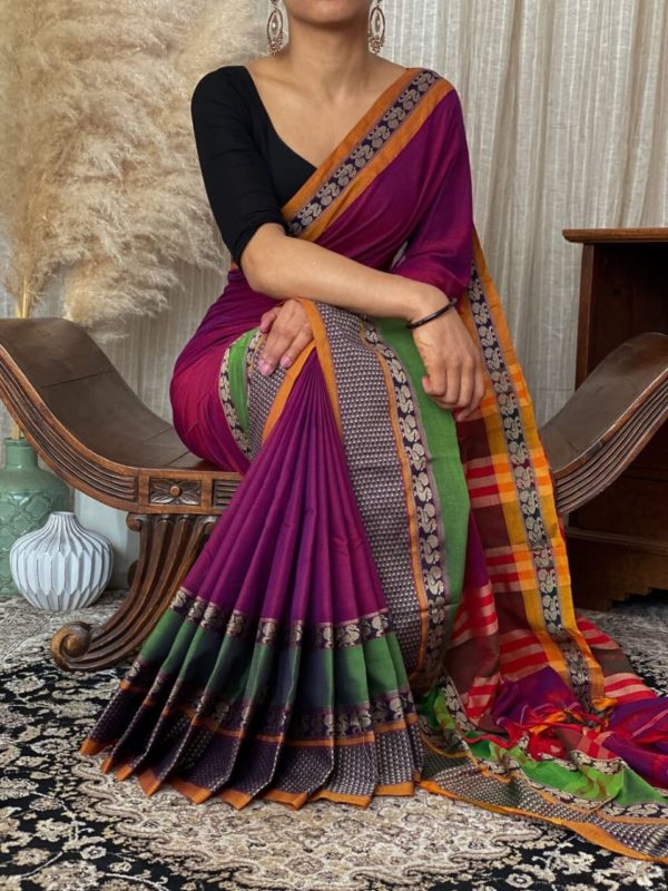 maroon thick border